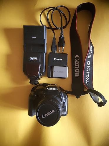 Canon EOS 450D DSLR set,objektiv,punjac baterijaSigma blic -