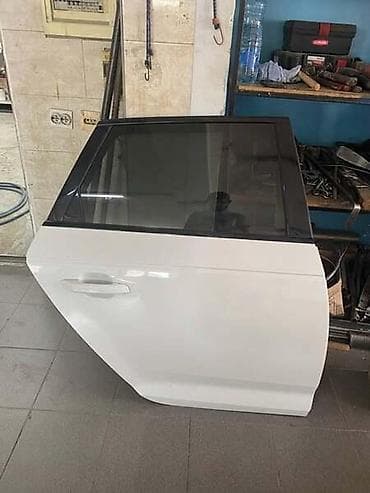 drvene presvlake za auto: VRATA ZA AUDI A4 | Zadnja desna vrata za Audi A4 B9 (300-H) — 2