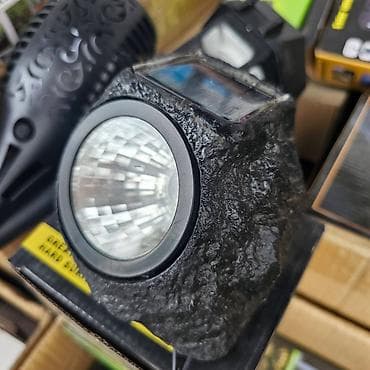 stepenice za bazen: Solarna LED lampa u obliku kamena, pogodna za spoljašnju dekoraciju — 3