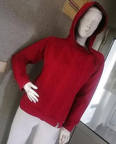 crvena spavacica: Crvena ženska dukserica sa kapuljačom - Model: dukserica sa — 2