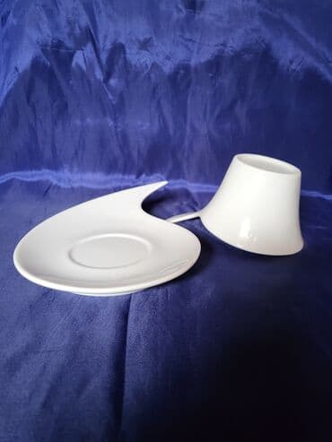 porcelanske solje za caj: Solje nove,vintaz porcelanske. Solje lep oblik. Cena je — 9