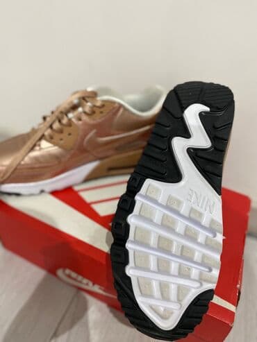 new balance trenerke: Nike, 37.5, bоја - Zlatna — 3