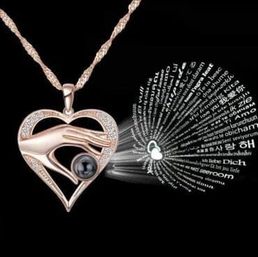 Ogrlica Cena:1200din Cena: 1200 din “Volim te na 100 jezika” ogrlica