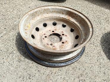 lada 2107 motor: Felna celicna Lada 2121,21213,21214i 16'' br.5. Polovno, ocuvano — 6