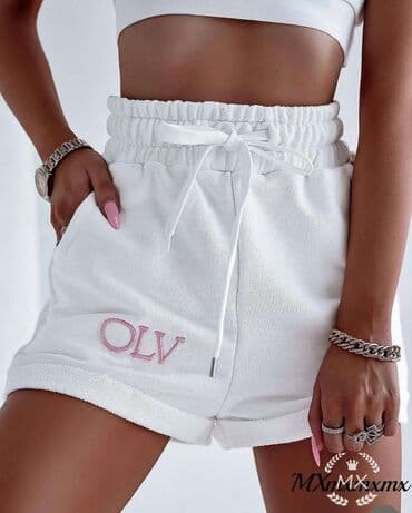 bermude 300: Šorts: 1600 dinara
2kom=2100 dinara — 5