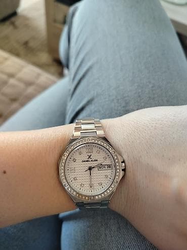 Neseseri: Daniel Klein ženski ručni sat, elegantan hrom/srebrni ton. - Kućište — 2