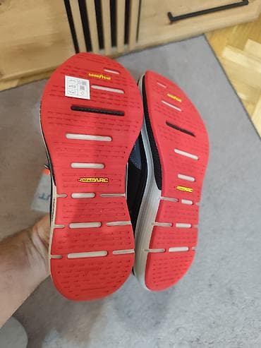 spanski brend obuce: Nove nekorišćene Skechers GOwalk Workout Walker muške patike Broj je — 8