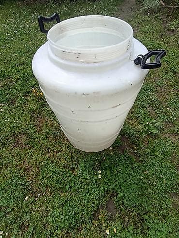 griz staklo cena: Dva bureta,jedno -200 litara,drugo 120 liitara plastično sa slavinom — 5