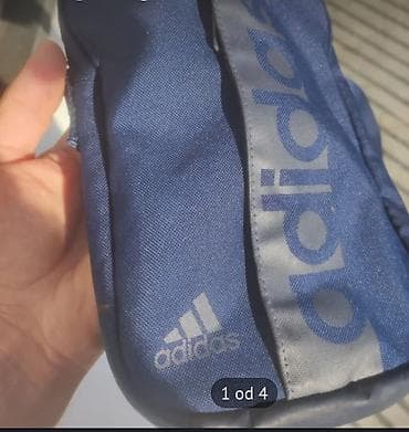 Adidas torbica - Malo koriscena/ORIGINAL У БГ, Младеновцу и Лазаревцу