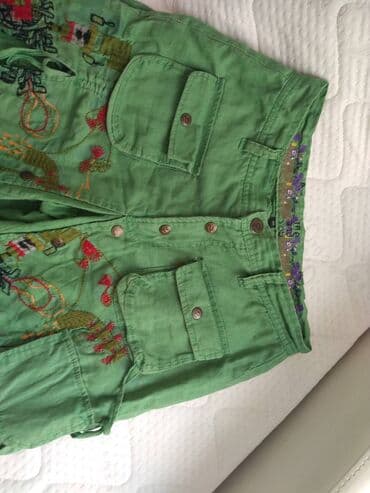 pepco lanene pantalone: Desigual sorts-bermude, materijal pamuk i lan, veoma zanimljiv model — 3