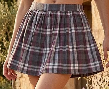 Mini suknja na faltice sa tartan (karo) šarom. - Kroj: kratka