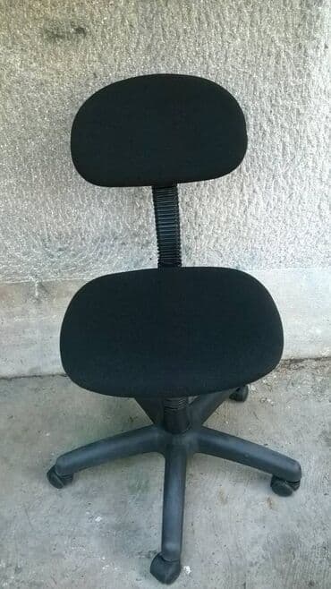 ikea cipelarnik crni: Daktilo stolica na podizanje,crni mebl stof,visina max. 49, min. 36 — 1