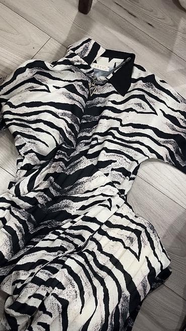 creator sandale: Ženska haljina sa zebraste šare - Model: košulja-haljina sa kragnom u — 1