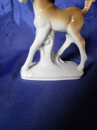 porcelanske solje za caj: Figura konja nova nemacka Foreign 70te. Porcelanska figura. mereni — 8