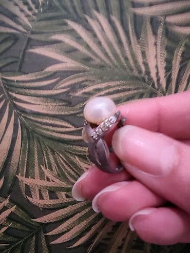 afro kikice beograd: Prsten sa biserom i cirkonima - Elegantan prsten sa centralnim — 2