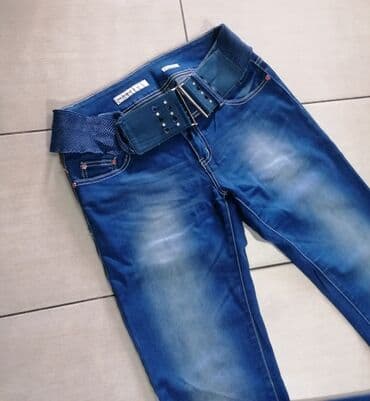 pantalone od vestacke koze: Prelepe farmerice
Kao nove
Vel 31
Povoljno — 6
