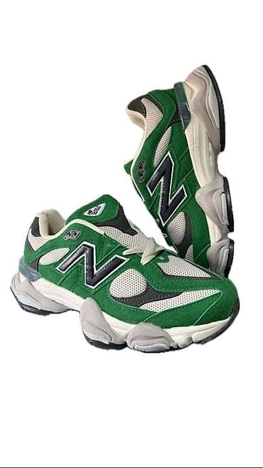 Trainers: New Balance patike – zeleno/sive sa belim mrežastim panelima - Model — 1