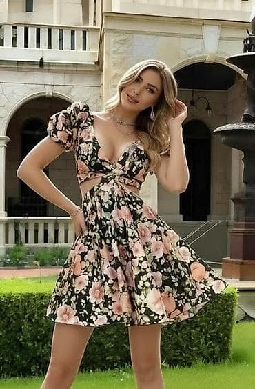 Floral mini haljina sa puf rukavima i vezivanjem na leđima - Kroj