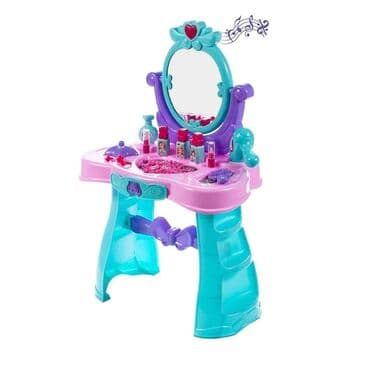 magicni cup dexy co: BEAUTY STUDIO Toaletni sto koji je opremljen priborom kao što su — 7