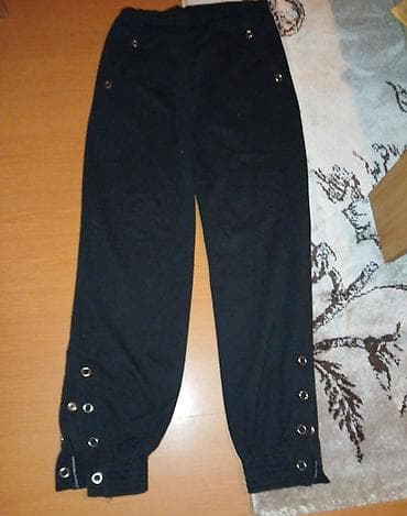 дечија игра 3: Ženske trenerke i haljina – set različitih komada 1) Crne sportske — 5