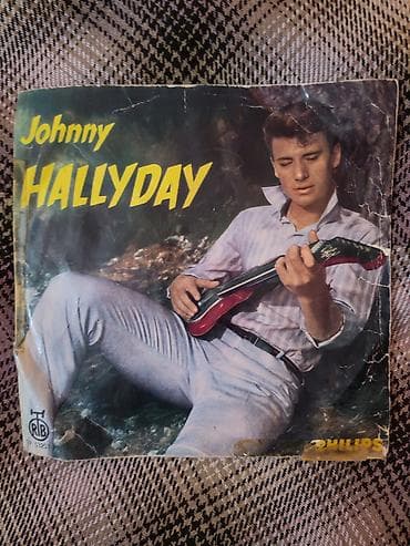 Gramofonska ploča / omot Johnny Hallyday. Na fotografiji je izdanje