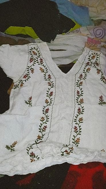 torbe b: Ženska garderoba – set majica i bluza (4 komada) - Bež pletena — 7