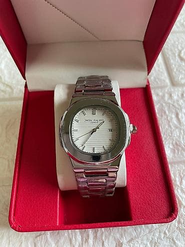 swarovski satovi akcija: Satovi na akciji
2290 din 
mn — 9