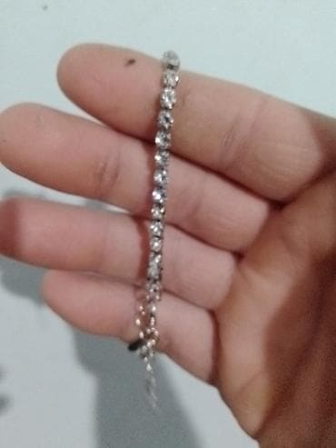 male bele torbice: Prodajem zlatno i srebrno prstenje sa draguljima, u ponudi imam razne — 10