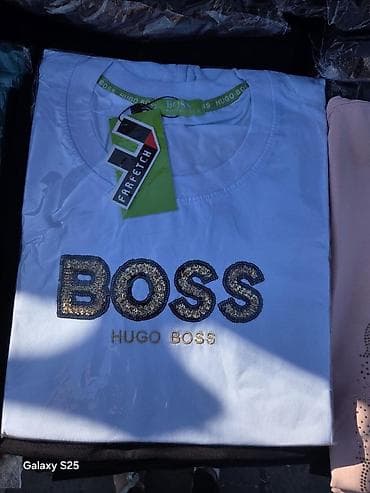 stitch majice: Majica kratkih rukava HUGO BOSS sa šljokicama. A klasa iz Turske. - — 2