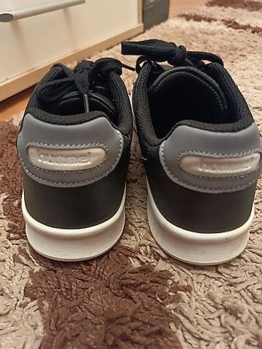 Wedding Clothes & Accessories: Hummel muške patike – crne, lifestyle/sportski, broj 42, ug 27cm — 1