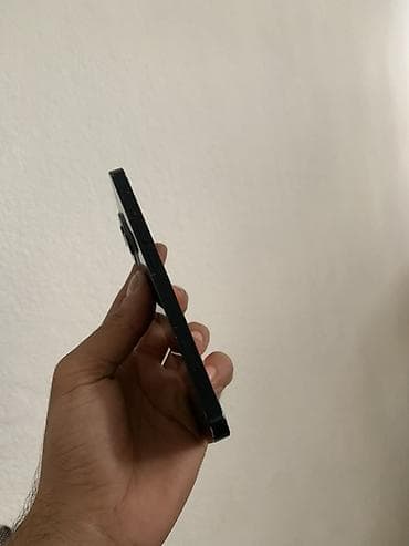polovni risiveri za tv: Apple iPhone 13, crna boja. Iphone 13 5G Sve ispravno ima tragove — 7