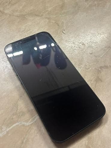 iphone xs 100€: IPHONE 13 BLACK Bh 88% Storage 128GB Prodajem iPhone 13 u odličnom — 2