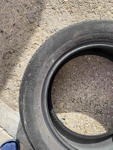 sila zatezanja: Gume Michelin 205 55 16
4 komada 
9 eurra komad — 2