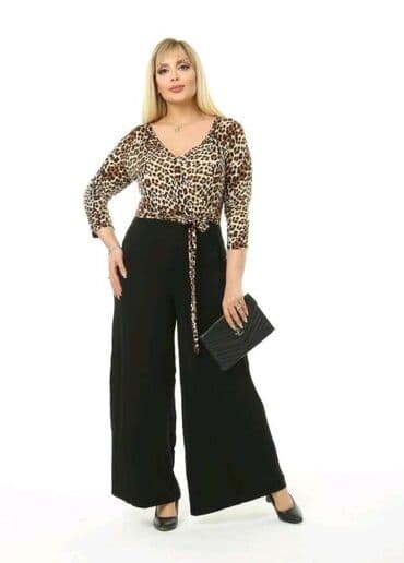 crni elegantni kombinezoni: Moderan kombinovan kombinezon sa životinjskim uzorkom i elegantnim — 1