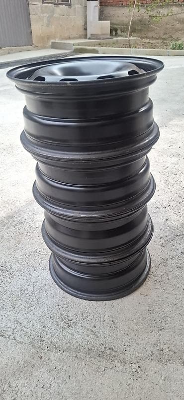 Felne R15 Golf 4 .Prodajem 4kom polovne čelične auto felne R15 Golf