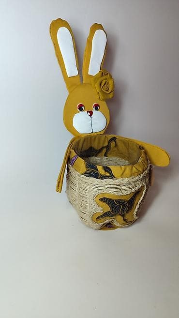 Slike i ramovi: Dekorativna korpa u obliku zeke - Ručno rađena korpica sa glavom i — 1