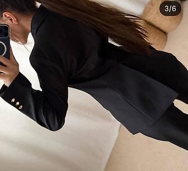 pull and bear kompleti: Zara komplet
Vel: 36-42
Cena: 4000 dinara — 4