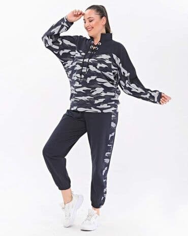 muske trenerke 4xl: Crna i teget
2xl - 4xl
4200 — 14