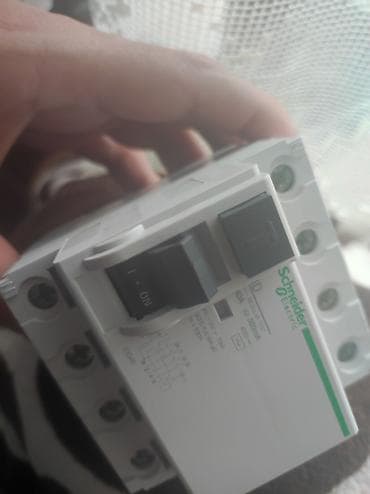 kamin na struju: Fid sklopka - Schneider Electric ID – trofazni RCD (zaštitni prekidač — 1