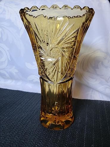 Muzički instrumenti: Vaza 1971g Zabkowice Poljska. Poljska vaza,presovano staklo,nigde — 7