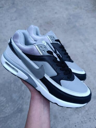 Patike, veličina - 46 — 1