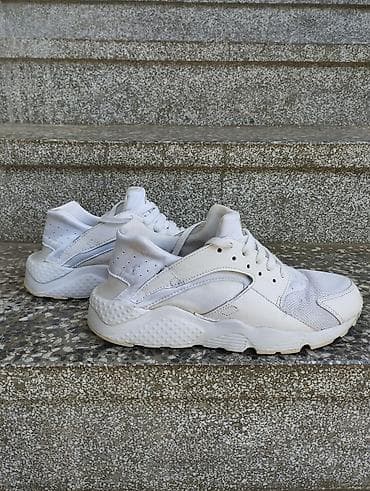 kupujem prodajem polovne stvari: Nike Air Huarache zenske patike br.40 gaziste 25cm vise odgovaraju — 2