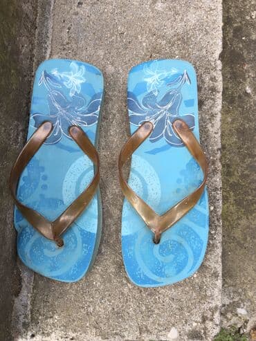 opposite papuce sa krznom: Flip-flops, Aeros, 40 — 1