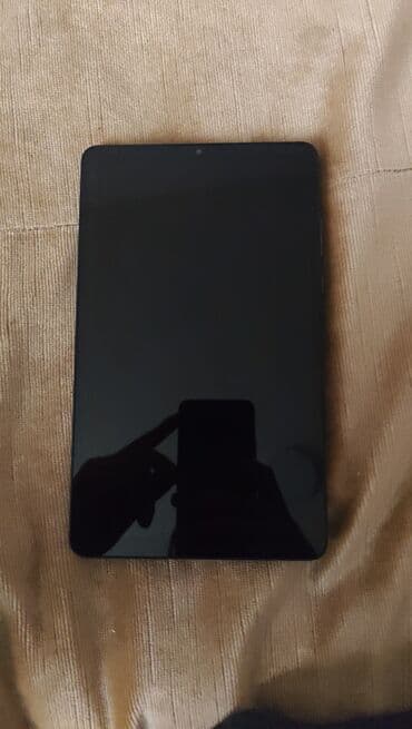 polovna klima: Na prodaju tablet Redmi Pad SE 8.7 u grafitno sivoj boji. Dolazi sa — 2
