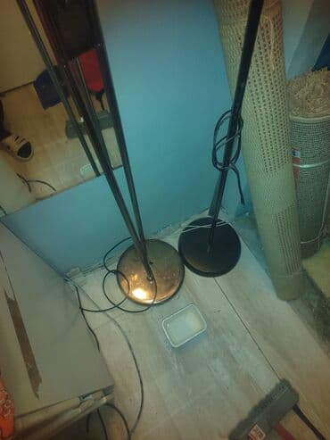 Podne lampe – set - Dve visoke podne lampe sa teškim okruglim