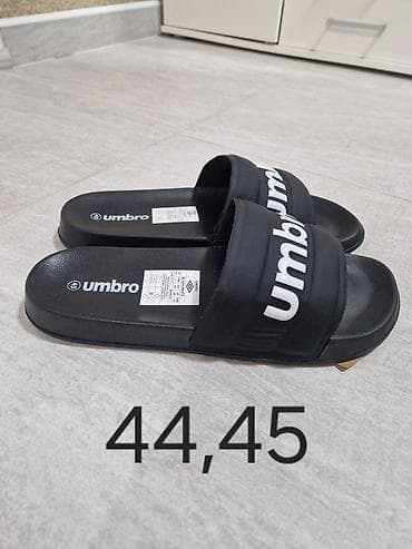 opposite sobne papuce: Umbro muške papuče – model sa širokim, mekanim gornjim kaišem i — 1