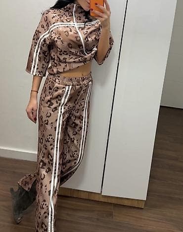 torba bela: 🔥Ženski dvodelni set – satenski izgled, animal print
✅3400 din — 3