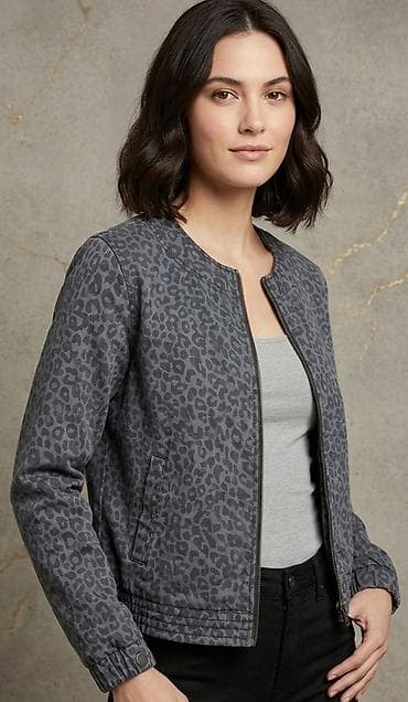 Ženska lagana jakna sa animal printom (sivi leopard motiv). - Kroj na lalafo.rs Ženska lagana jakna sa animal printom (sivi leopard motiv). - Kroj