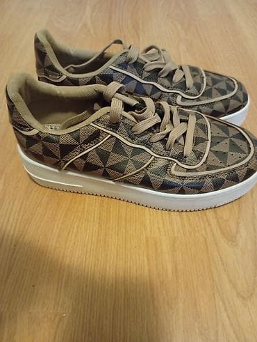 karo haljina: Patike sa platformom, geometrijski print - Model: niske patike sa — 2