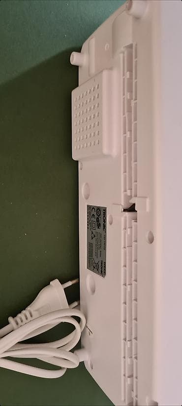 tosteri za hleb: ☆ Prodajem kao nov Tronic TAV 190 C2, seckalica za papir. - Vrlo — 4